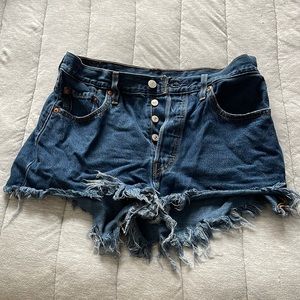 Levi 501 shorts size w29
